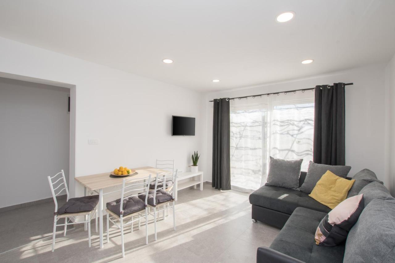 Apartments Lirio أوماغ المظهر الخارجي الصورة