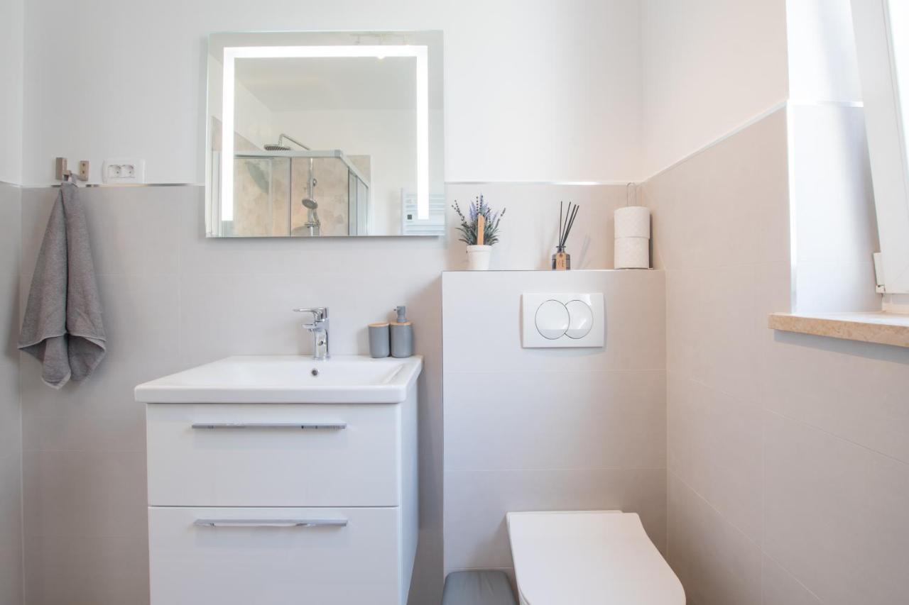 Apartments Lirio أوماغ المظهر الخارجي الصورة