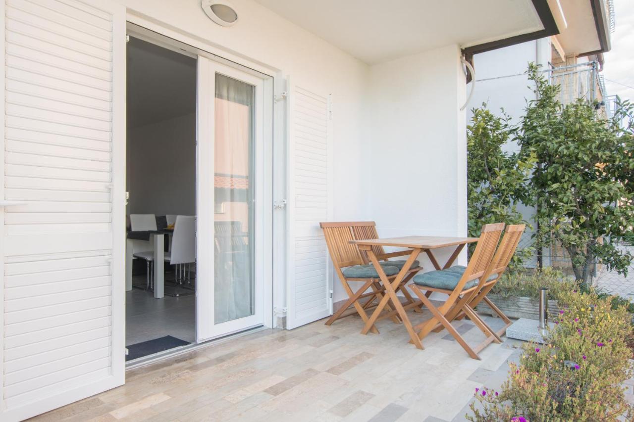 Apartments Lirio أوماغ المظهر الخارجي الصورة