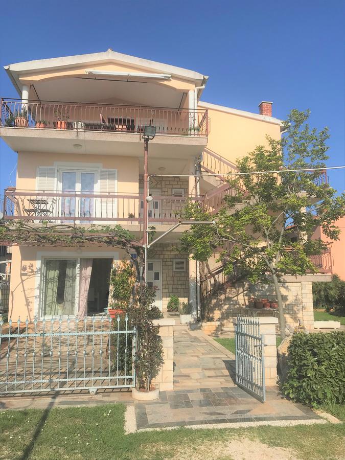 Apartments Lirio أوماغ المظهر الخارجي الصورة